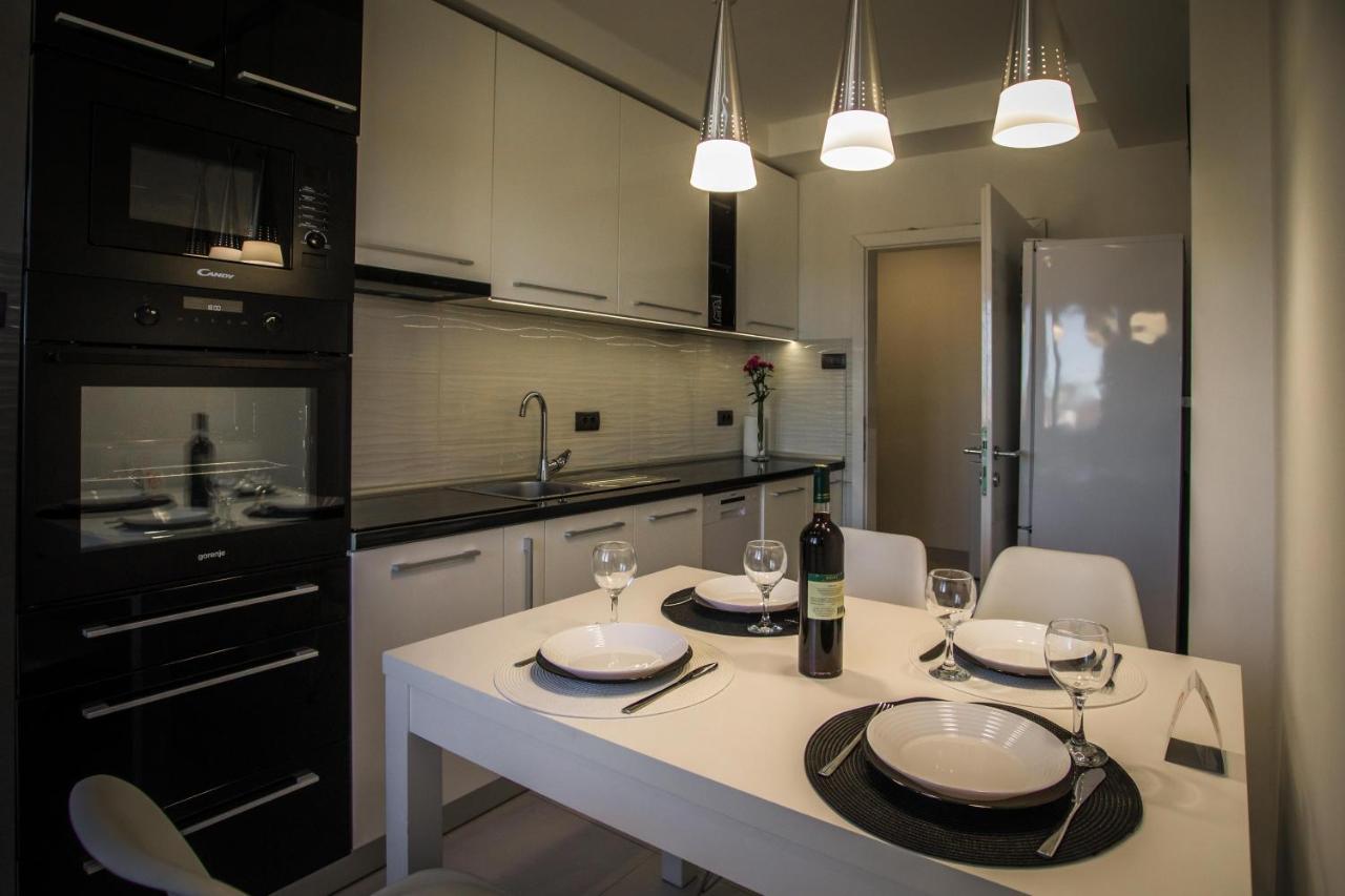 Apartman Simic - Stan Na Dan Bogatić Exteriér fotografie